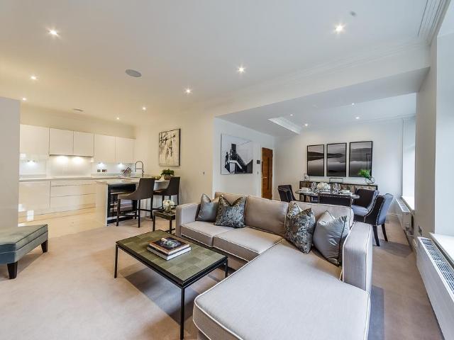 Apartment for rent in London Borough of Hammersmith and Fulham, Greater London