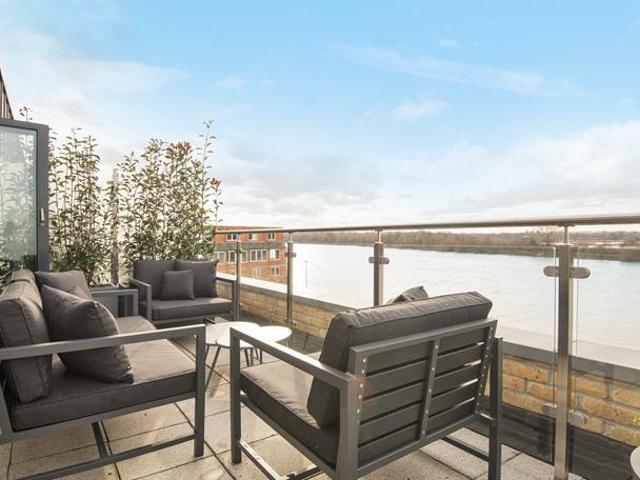 Apartment for rent in Hammersmith, Greater London