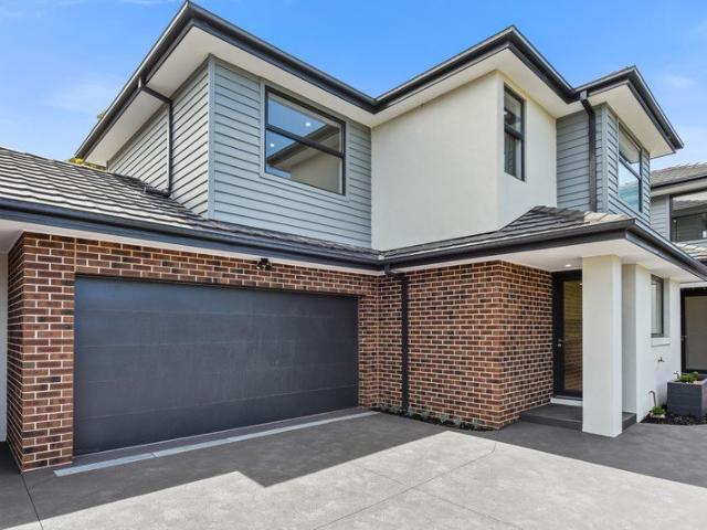 Townhouse for rent in Oakleigh East, Melbourne