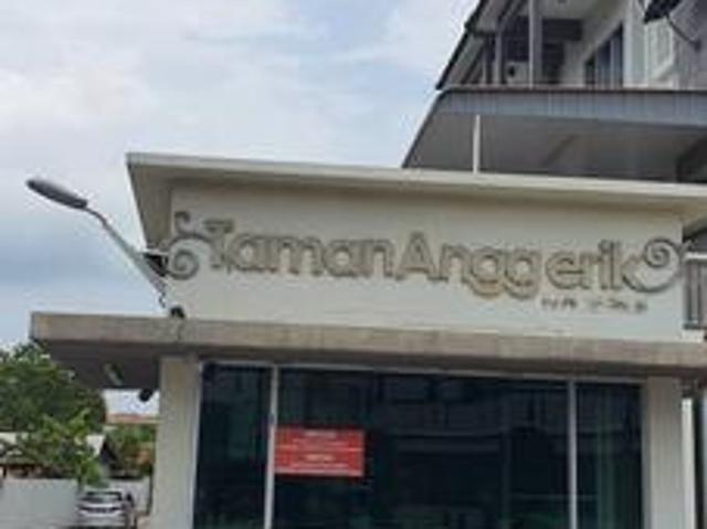 Townhouse for sale in Wellesley, Penang