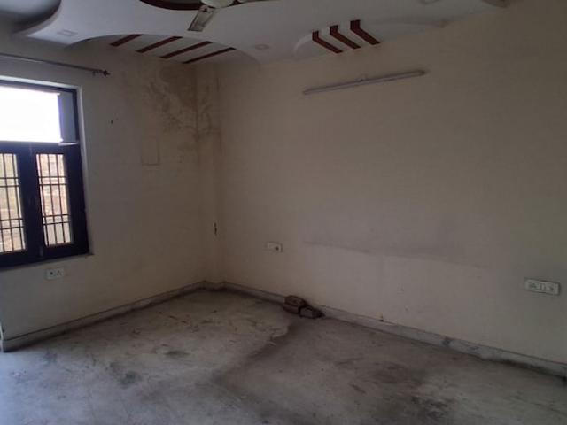 Property for rent in Deri