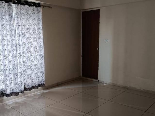 Property for rent in Deri