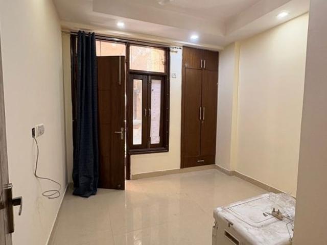Flat for rent in Deri