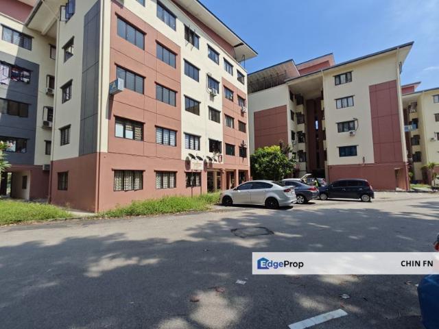 Condominium for sale in Malaka