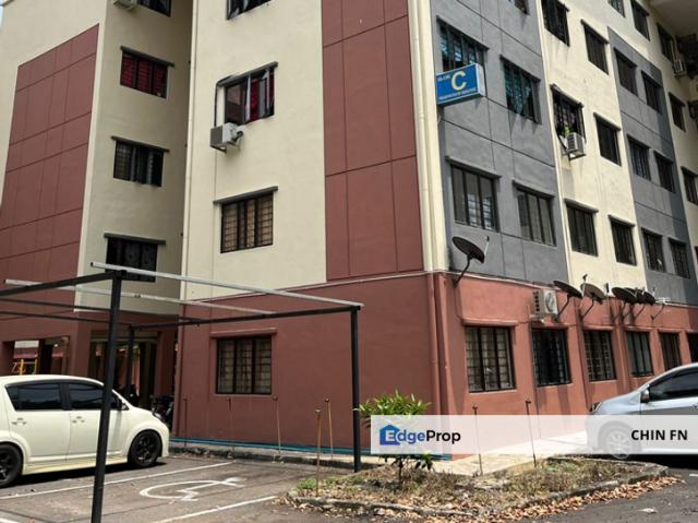 Flat for sale in Malaka