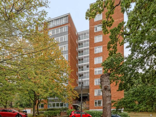 Apartment for rent in Upper Sydenham, Greater London