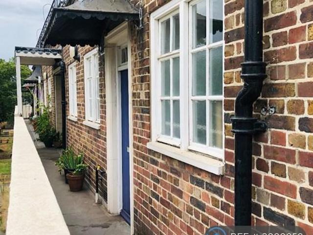 House for rent in Clapham, Greater London