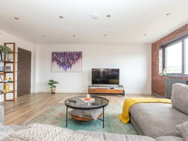 Apartment for rent in Spike Island, Feckenham