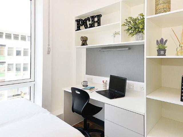 Room for rent in West Hoe, Mount Wise