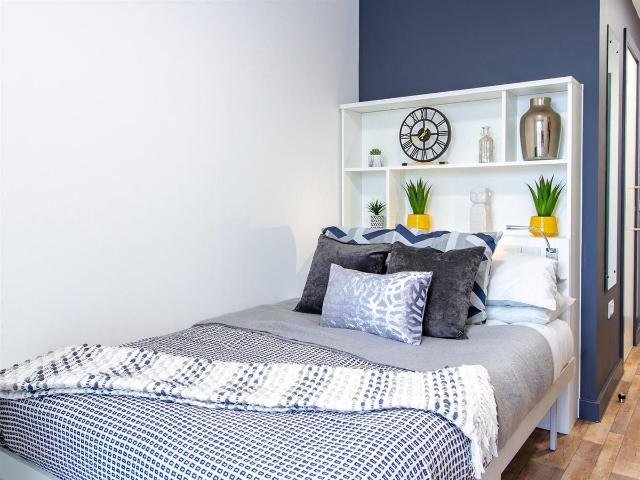 Studio for rent in West Hoe, Mount Wise