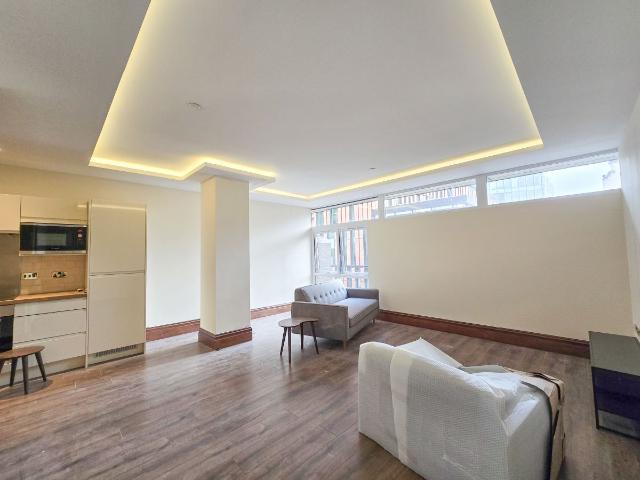 House for rent in Calderstones