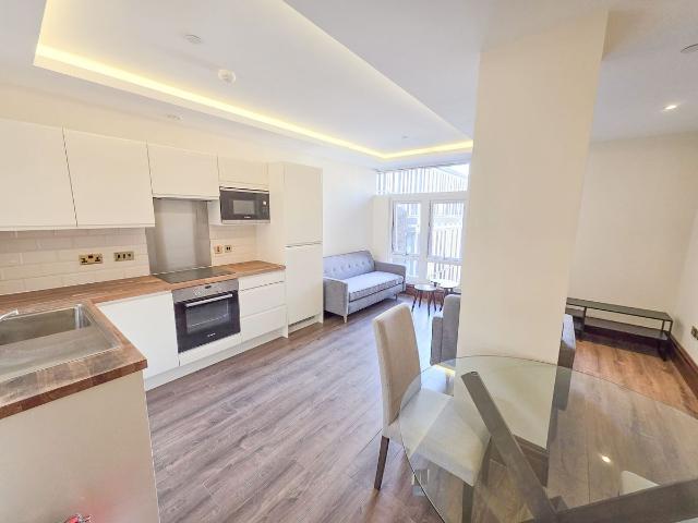 House for rent in Calderstones