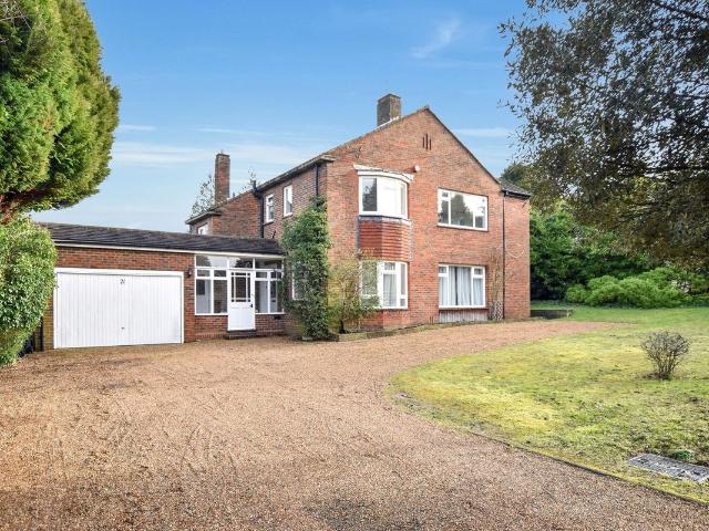 House for rent in Ashtead Park, Pachesham Park
