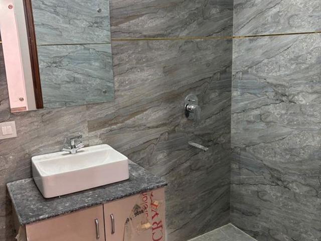 Flat for rent in Hariana