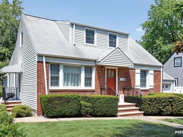 House for sale in Maywood
