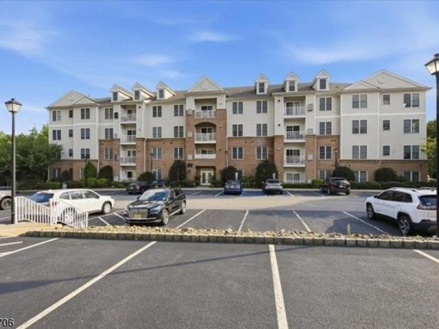 Condo for sale in The Grande at Riverdale, Riverdale