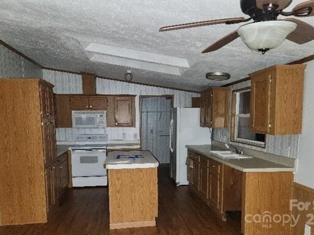 House for sale in Lake Toxaway House for sale in Lake Toxaway