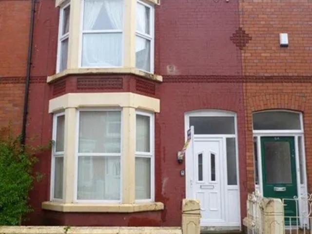 House for rent in Calderstones