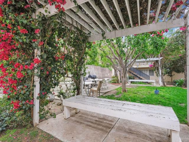 Apartment for rent in Alhambra, California