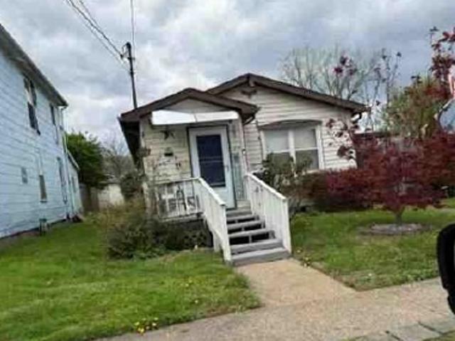 House for sale in Parkersburg, West Virginia
