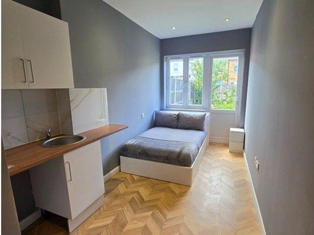 Studio for rent in Alton Barnes, Essex