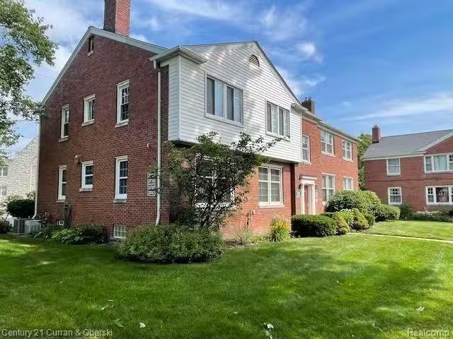 Condo for rent in Dearborn