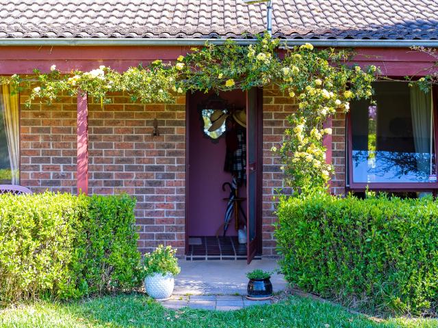 Cottage for sale in Sydney, New South Wales