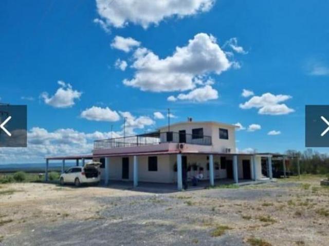 Rancho ganadero en Linares