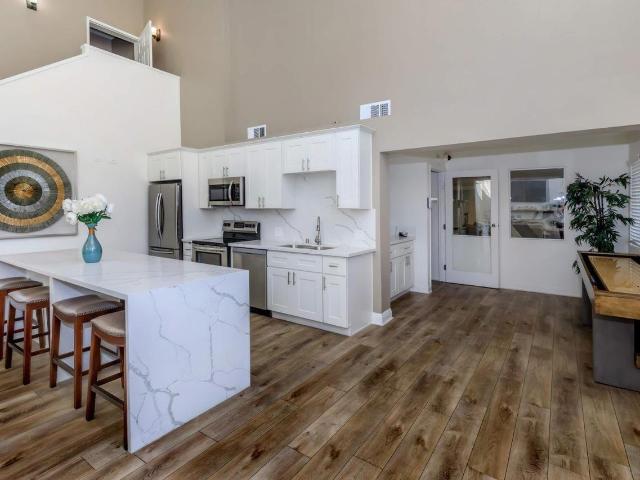 Apartment for rent in California