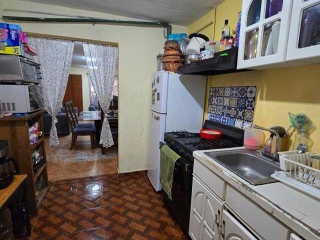 Casa en venta en San Antonio La Isla, Estado de México