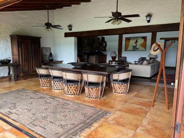 Rancho Viejo Espectacular cabaña y terreno frente a la presa