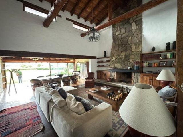 Rancho Viejo Espectacular cabaña y terreno frente a la presa