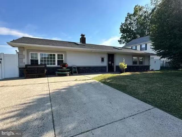 House for rent in Levittown