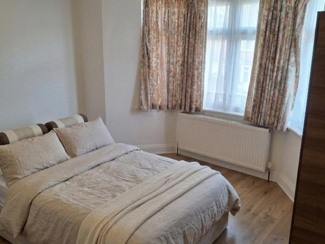 Room for rent in Dollis Hill, Greater London