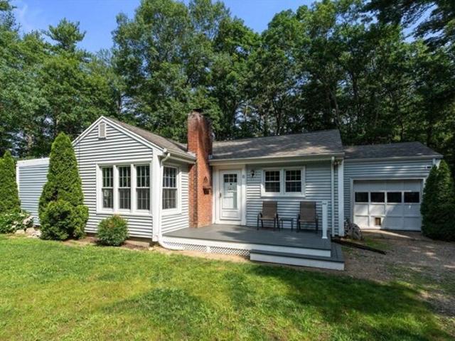 House for sale in Kingston, Massachusetts