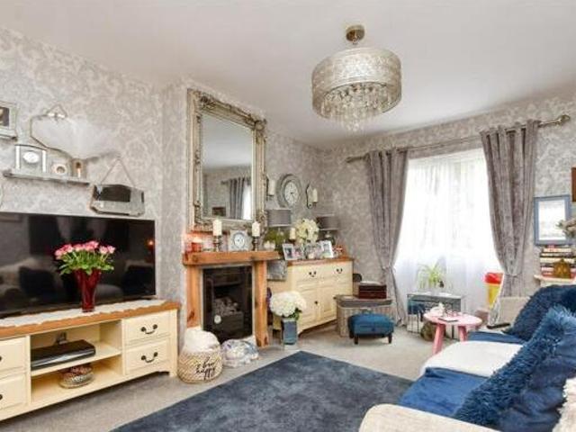 House for sale in Pachesham Park, Surrey
