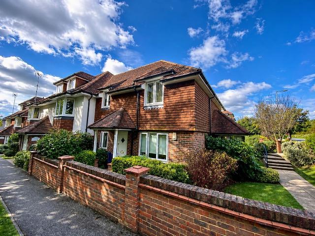 House for rent in Leatherhead, Mole Valley