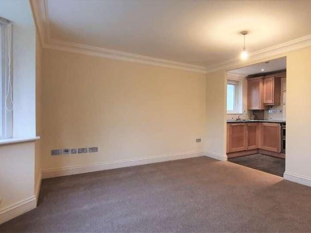 Apartment for rent in Pachesham Park, Surrey