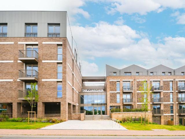 Apartment for rent in Pachesham Park, Surrey