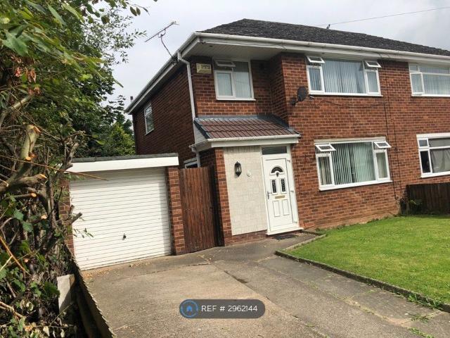 House for rent in Rossmore, Cheshire
