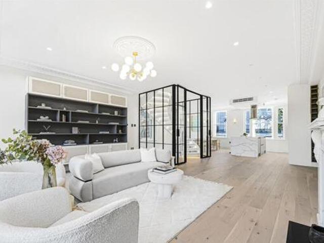 House for sale in City of London, Greater London
