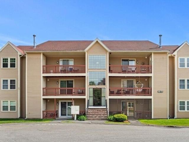 Condo for sale in Tewksbury, Massachusetts