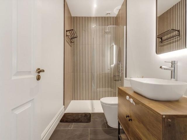 Apartment for rent in Cann Hall, Greater London