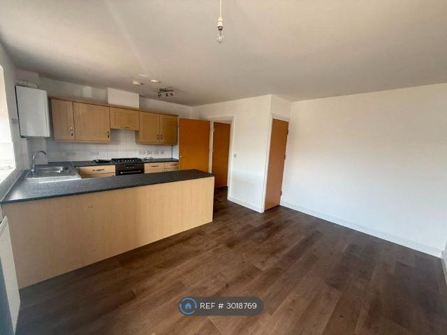 House for rent in Maidenhall, Key Street