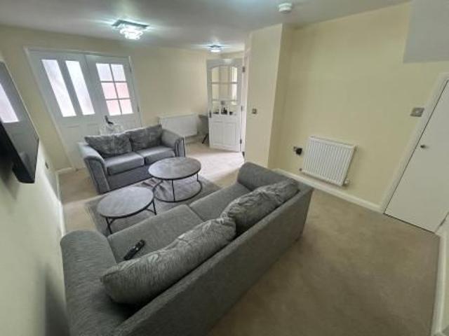 Room for rent in Beamhurst, Staffordshire