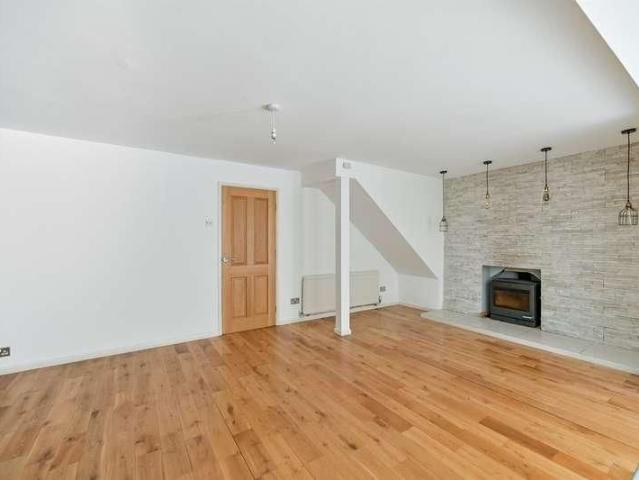 House for rent in Holybrook, West Berkshire