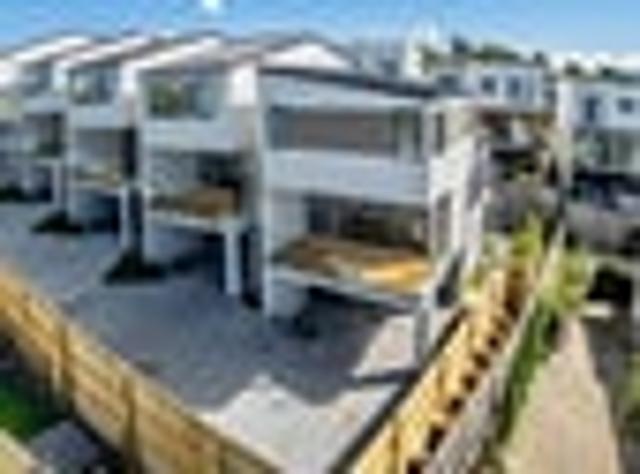 House for sale in Paremoremo, Oroua County