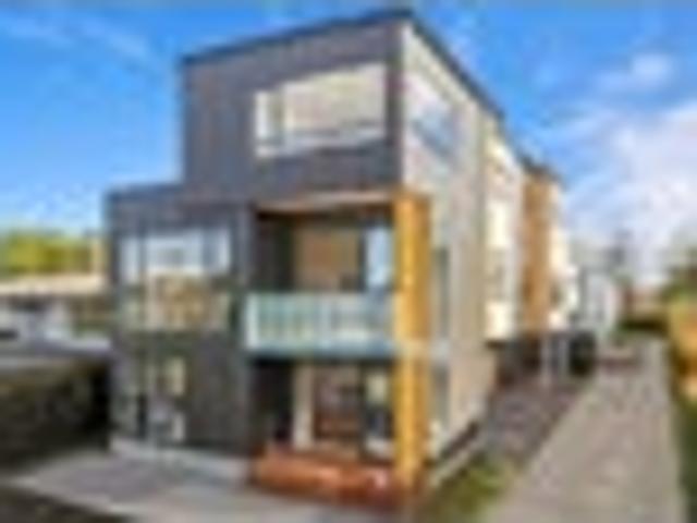 Townhouse for sale in Whangaparaoa, Oroua County