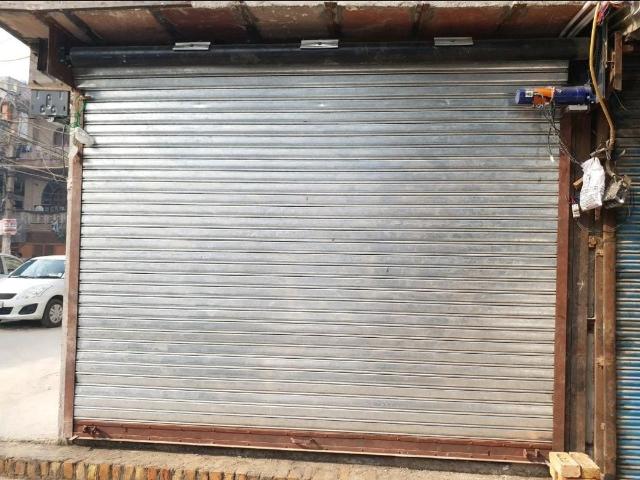 Commercial for rent in Deri