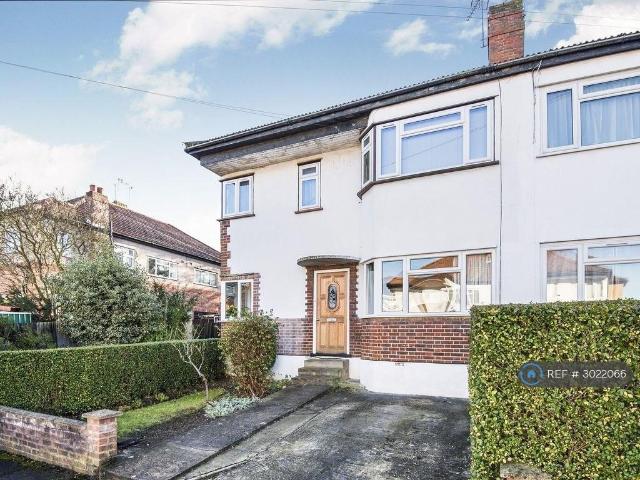 Apartment for rent in Wealdstone, Greater London